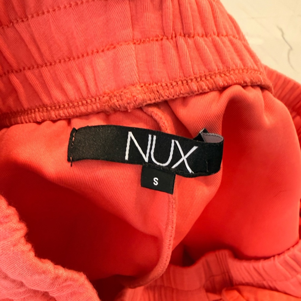 NUX Coral Hooded Crop Top & Drawstring Track Pants Set - Picture 9 of 16